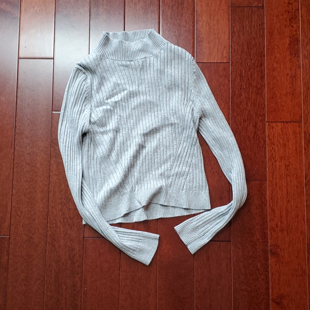 crop mock neck sweater